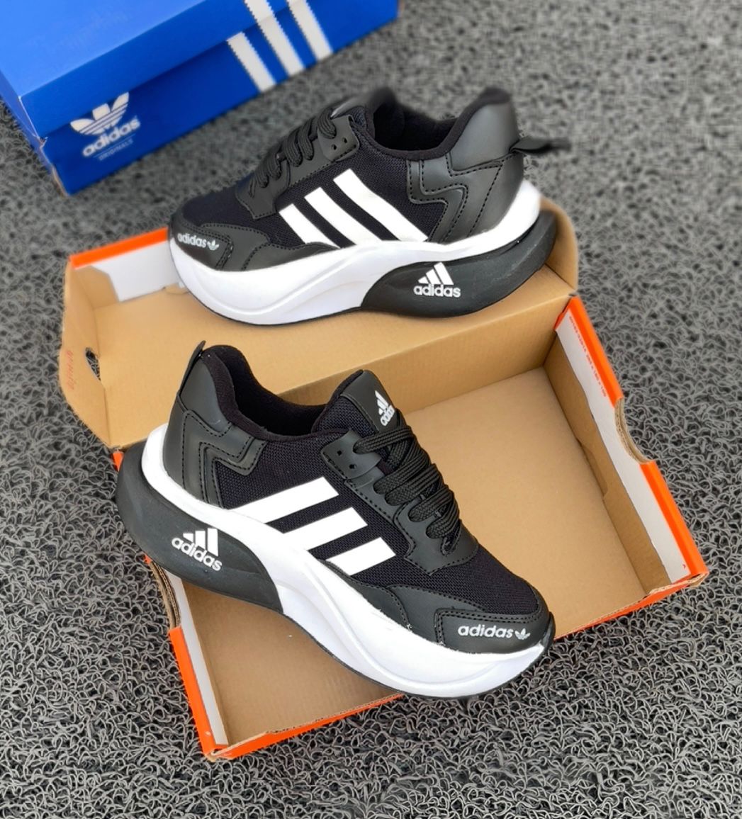 ADIDAS CHINAX