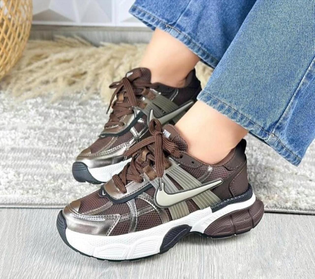 NIKE VK2