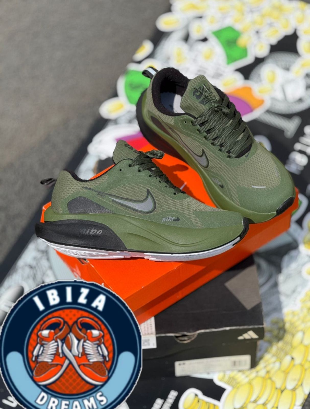 NIKE AIR MAX