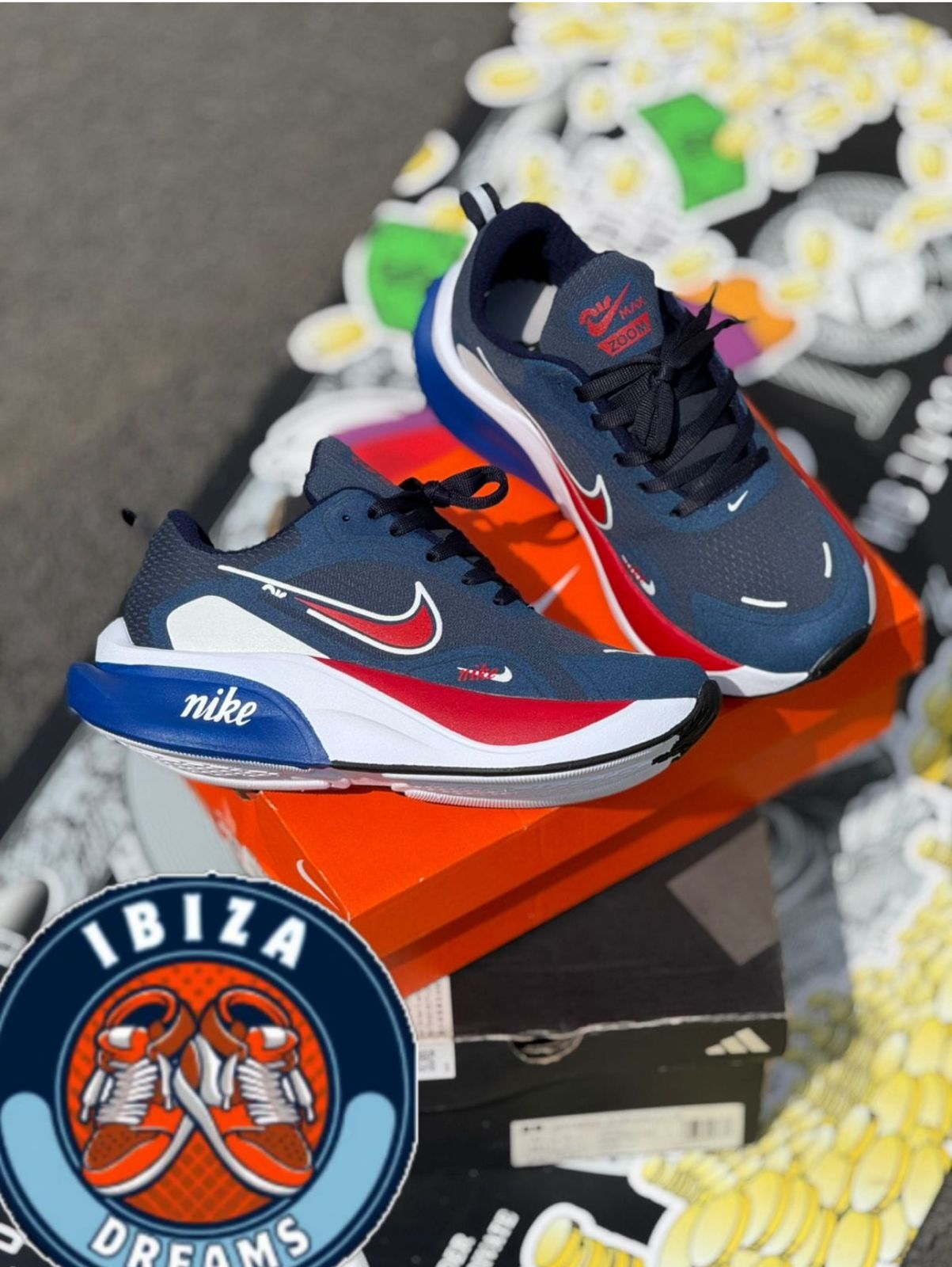 NIKE AIR MAX
