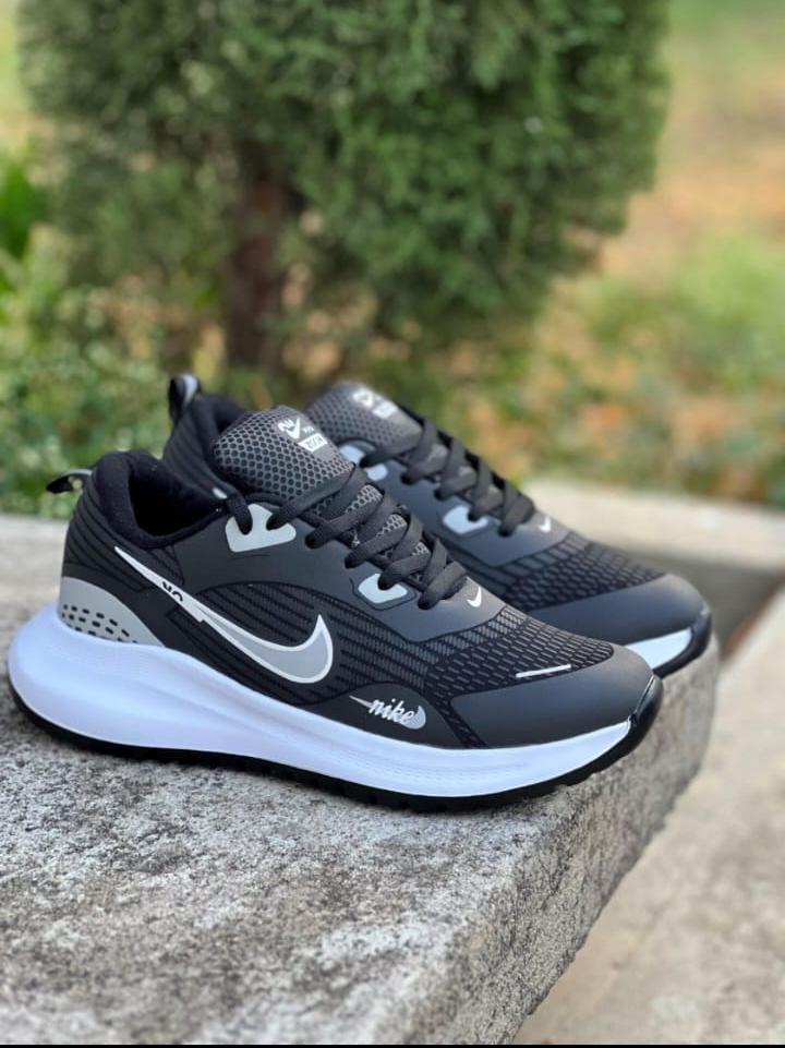 NIKE PREMIUM